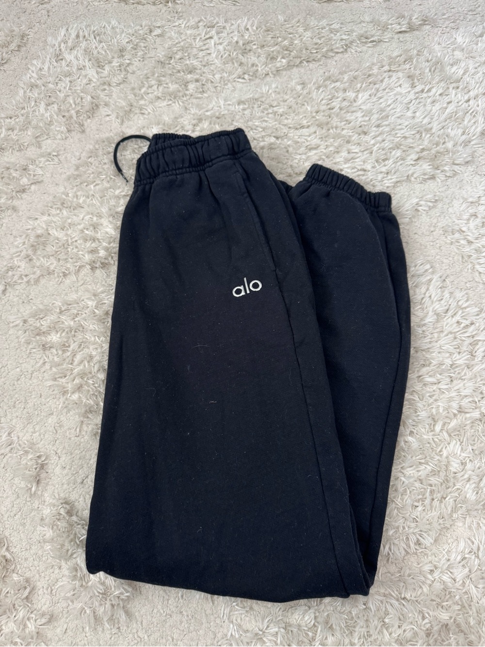 ALO Yoga Black cuffed sweatpants